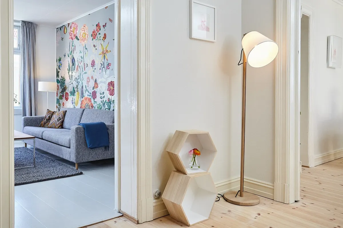 A Beginner's Guide to Layering Lighting in a UK Living Room