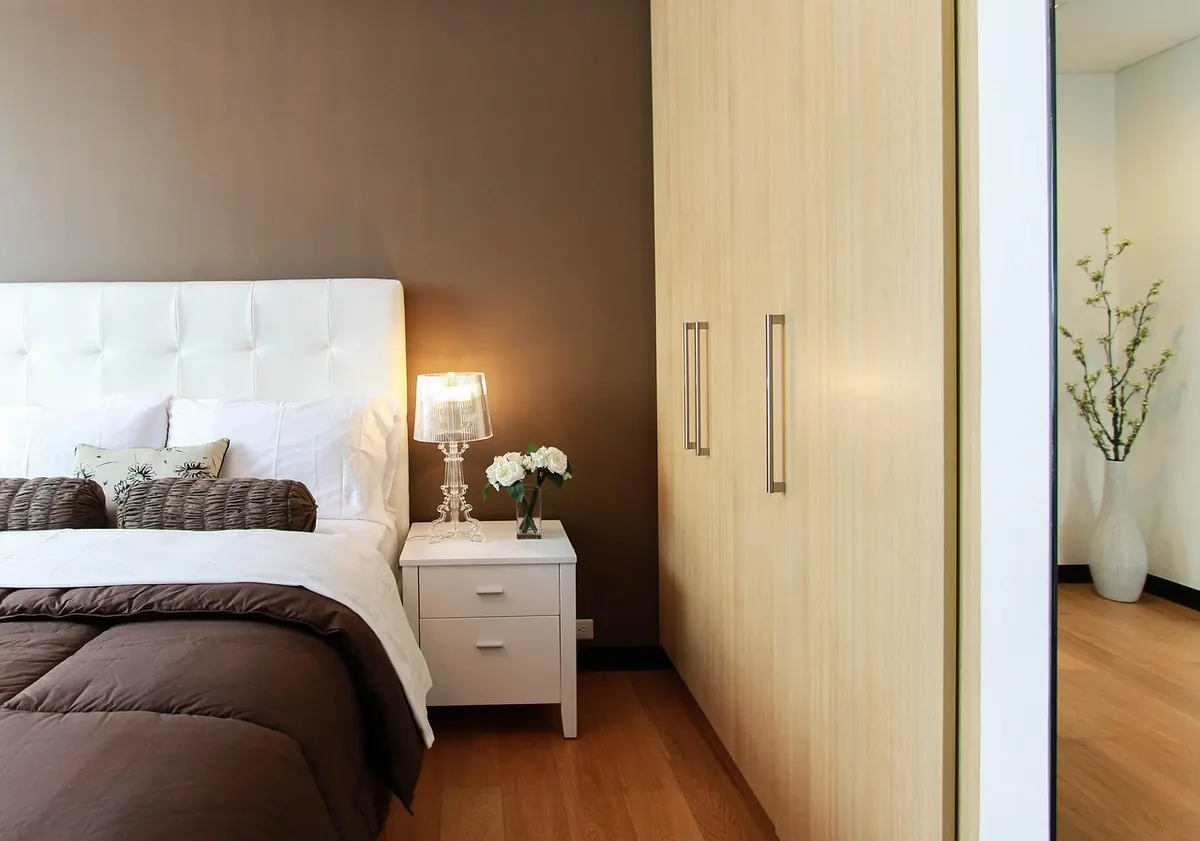 Table Lamp Sizes Explained: How to Scale a Lamp to Your Bedside or Desk